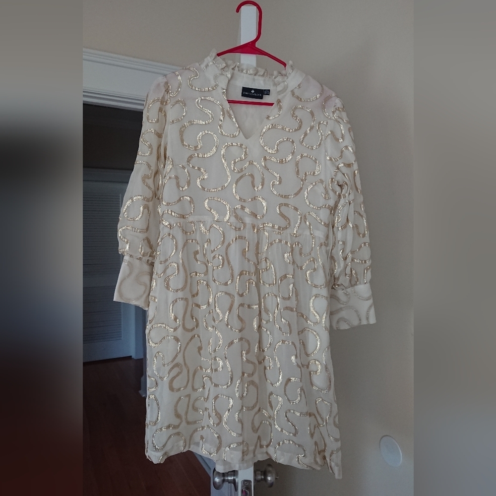 Emily Lovelock Noureen style V-neck mini dress in Cream and Gold size 4-6